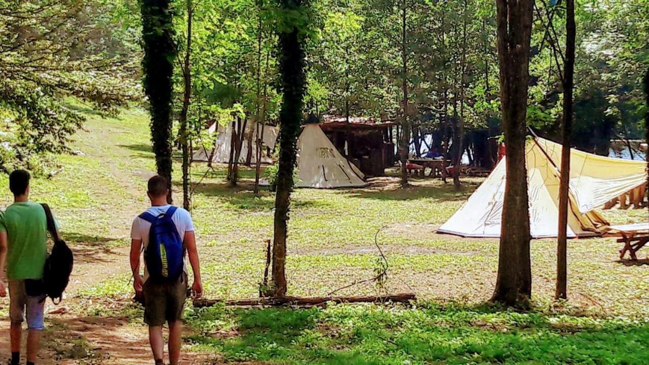 Robinson Camp Kupa - Juratovicki Brig Otel Netretic Dış mekan fotoğraf