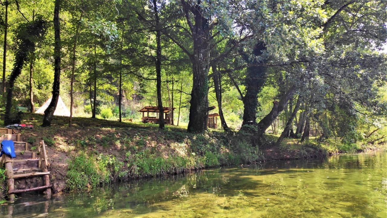 Robinson Camp Kupa - Juratovicki Brig Otel Netretic Dış mekan fotoğraf